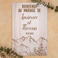 Pancarte de bienvenue en bois pour mariage sur le thème de la montagne 2