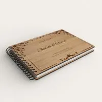 Livre d'or de mariage en bois gravé sur chêne motif floral