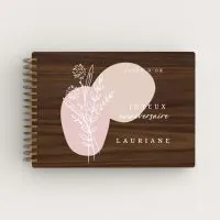 Livre d'or de mariage en bois imprimé sur noyer avec un bouquet de fleurs