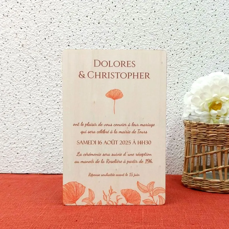 Faire part de mariage en bois avec des fleurs de ginkgo et lotus 2