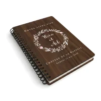 Livre d'or de mariage carnet en bois personnalisé - En noyer - Couronne de laurier